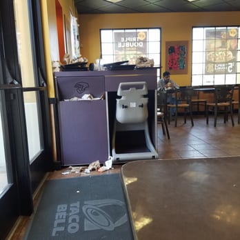 Taco Bell - Dirtiest Taco Bell, that I've ever been to!  Disgusting to have to sit and few feet away from this mess. - Fast Food Near Me - San Juan Capistrano, California