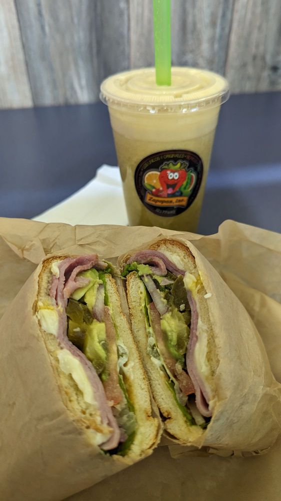 Bionicos Jugos Zapopan — Mexican restaurant in Bell Gardens