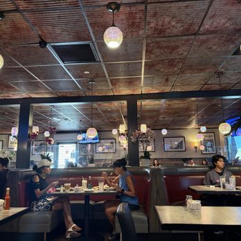 San Pedro Cafe - Cool light fixtures - Diners Near Me - San Pedro, California San Pedro Cafe - Cool light fixtures - Diners Near Me - San Pedro, California