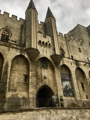 Palais des Papes by null