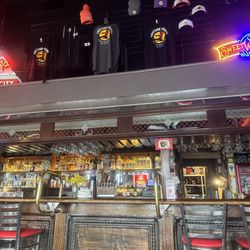 Eastern Pearl Restaurant - Bar with SWAG....