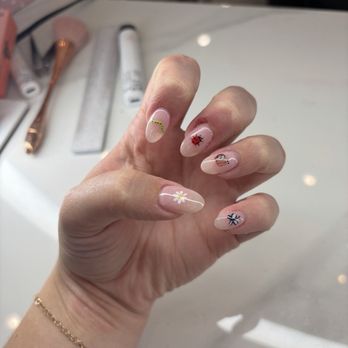 La' VOgue Nails & Spa - Nail Salons Near Me - Oak Brook, Illinois La' VOgue Nails & Spa - Nail Salons Near Me - Oak Brook, Illinois