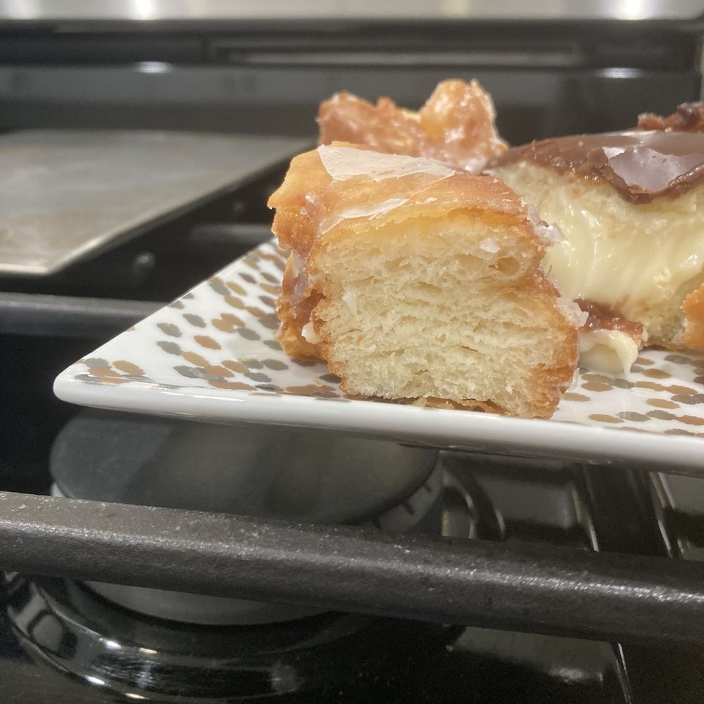 Dad's Donuts & Bakery - Dense cronut - Donuts Near Me - Burbank, California