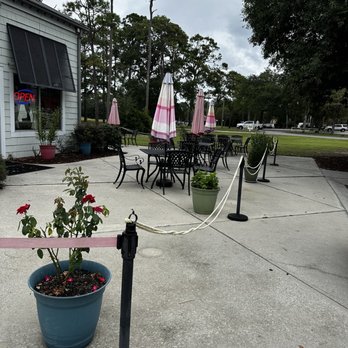 Beach Cafe - Outdoor seating - Breakfast & Brunch Near Me - Myrtle Beach, South Carolina Beach Cafe - Outdoor seating - Breakfast & Brunch Near Me - Myrtle Beach, South Carolina