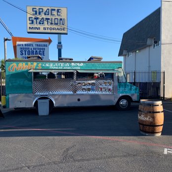 Stocklandia - Nikki's Create a Bowl - Food Trucks Near Me - Stockton, California Stocklandia - Nikki's Create a Bowl - Food Trucks Near Me - Stockton, California