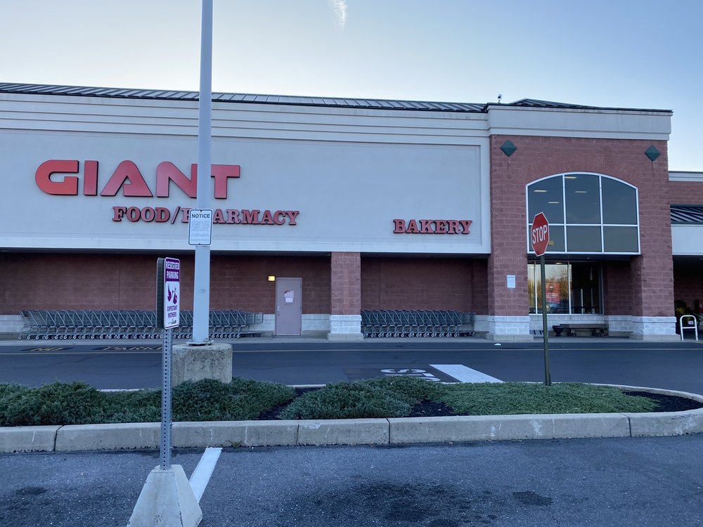GIANT FOOD STORES Updated October 2024 10 Reviews 5301 Simpson