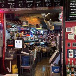 Truckers Pub - Coolest vibes for a bar