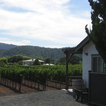 Goosecross Cellars - Outside the tasting room - Wineries Near Me - Yountville, California