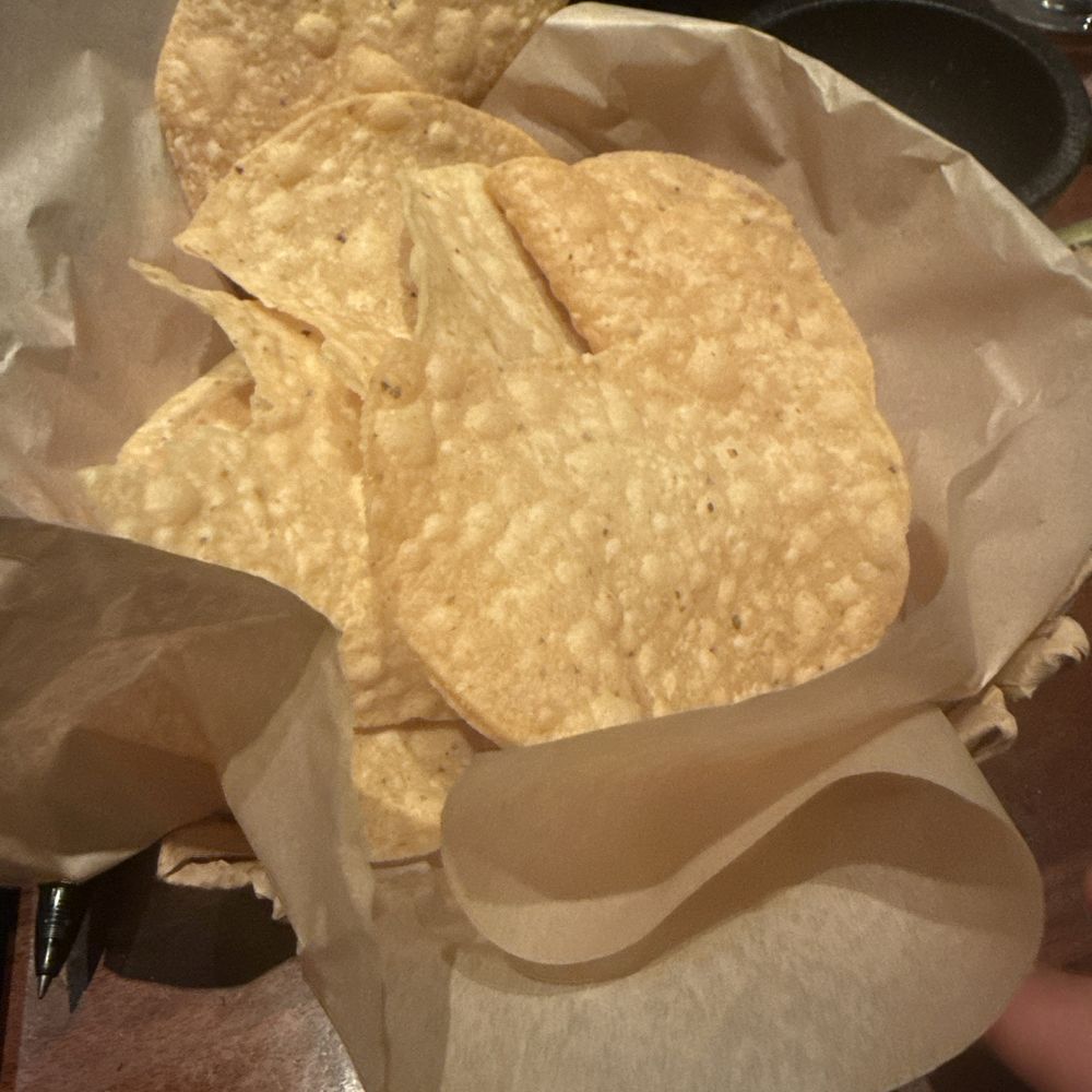 SOL Mexican Cocina - Large tortilla chips - Mexican Near Me - Irvine, California SOL Mexican Cocina - Large tortilla chips - Mexican Near Me - Irvine, California