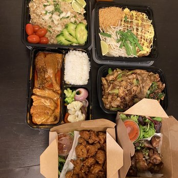 Kin Dee Bothell - Pad Thai, Crab Fried Rice, Panang Curry, Fried Calamari*, Pork Spare Ribs, Pad See Ew - Thai Near Me - Bothell, Washington