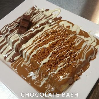 Chocolate Bash - Best place ever! I tried the waffle with Belgium chocolate and it was amazing. I also tried the cream puffs and they tasted great. - Chocolatiers & Shops Near Me - Newport Beach, California