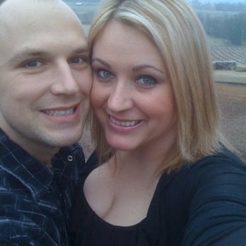 Arrington Vineyards - Wine Tasting Room Near Me - Arrington, Tennessee