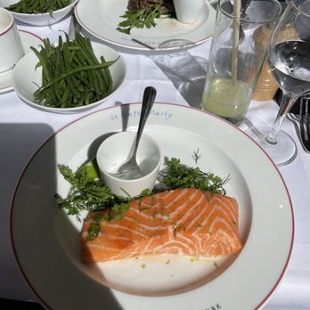 Le Café Marly - Very tasty! This doesn't look cooked but it is! - French Near Me - Paris, 75 Le Café Marly - Very tasty! This doesn't look cooked but it is! - French Near Me - Paris, 75