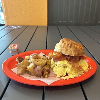 Arize Bistro - Breakfast & Brunch Near Me - Long Beach, California