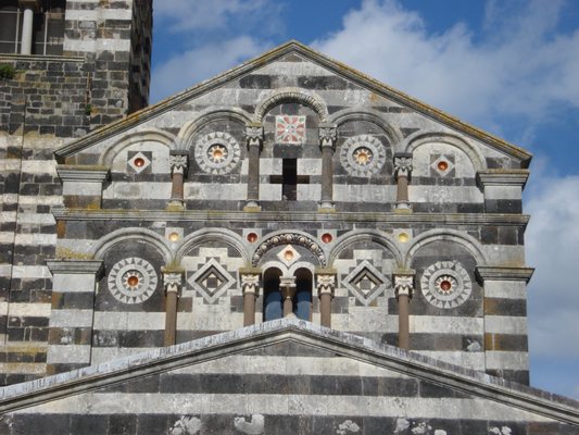 Church of the Holy Trinity Saccargia by null