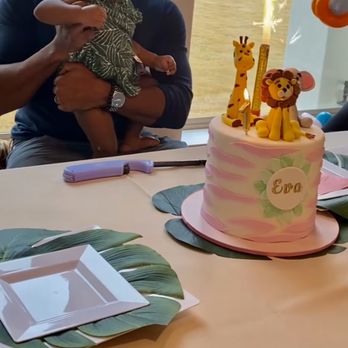 Glace Cakes - Custom Cakes Near Me