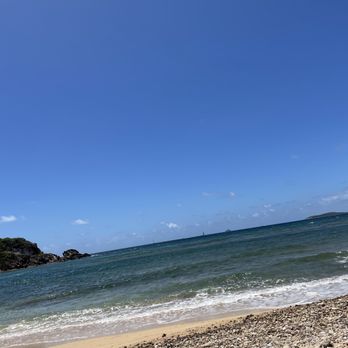 Bolongo Bay Beach Resort - IF YOU're a ROCK COLLECTOR  BEACH IS IT - Resorts Near Me - Saint Thomas, Virgin Islands