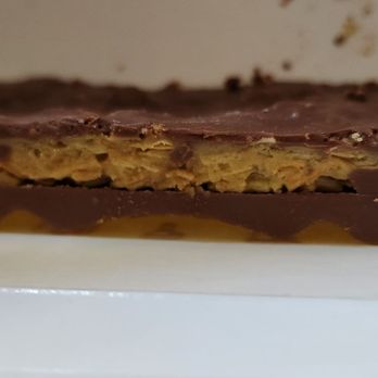 Chocolate Bash - Dubai Knafeh Pistachio Chocolate - Desserts Near Me - Covina, California