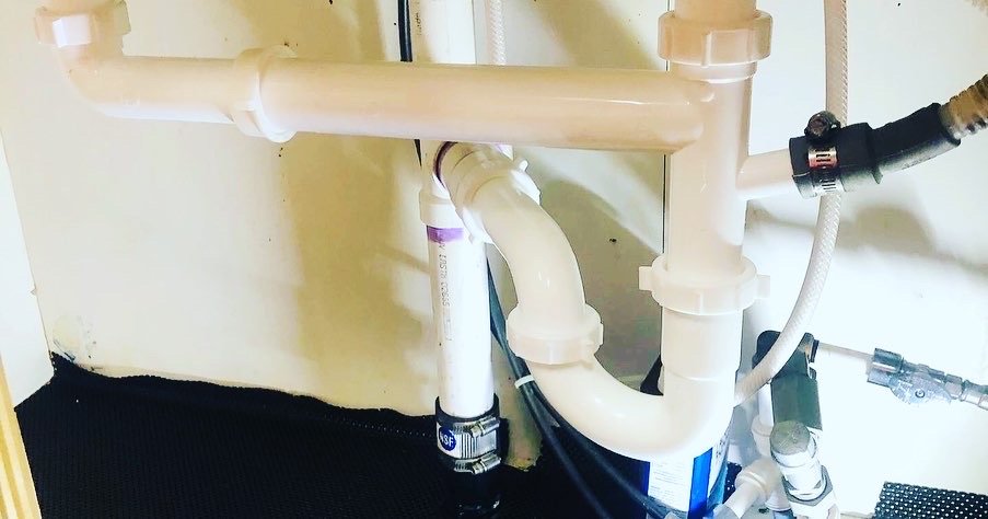 Slide of Fix-It-Now Plumbing Repairs