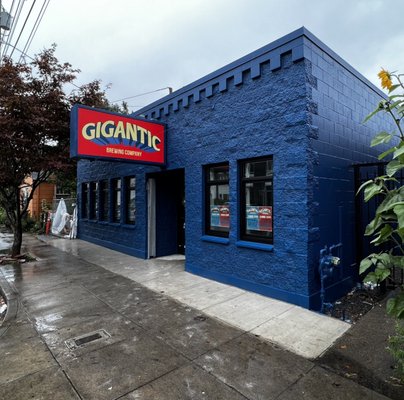 Gigantic Brewing Hawthorne Pub by null