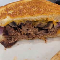 Mama Jane's Eatery - Pot roast sandwich
