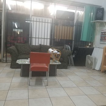 Lee Nails - Seating area - Nail Salons Near Me - Jacksonville, Florida Lee Nails - Seating area - Nail Salons Near Me - Jacksonville, Florida