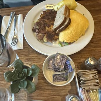 Metro Cafe - New American Near Me - Culver City, California Metro Cafe - New American Near Me - Culver City, California