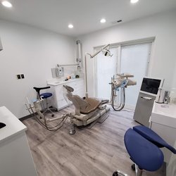 Admiral Dental - Family and Cosmetic Dentistry - We are in the process of remodeling and we appreciate your patience with it. Welcome to our newly updated treatment room. Stay tuned!