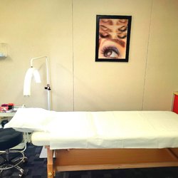Precise Laser Tattoo & Hair Removal - Eyelash extension treatment room.