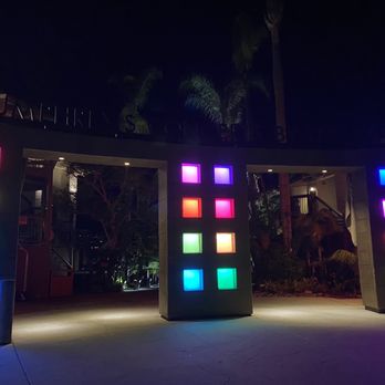 Humphreys Half Moon Inn - Concert entry at night - San Diego, CA