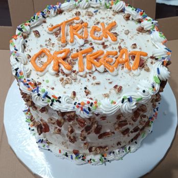 Max's Cakes - Halloween Cake - Custom Cakes Near Me - Hayward, California