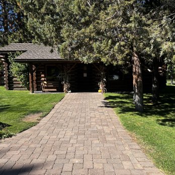 Bend Sisters Garden RV resort - Th outside of the bathroom building - Resorts Near Me - Bend, Oregon Bend Sisters Garden RV resort - Th outside of the bathroom building - Resorts Near Me - Bend, Oregon