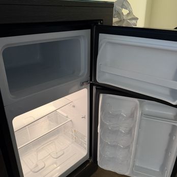 Kings Inn San Diego - Spacious Mini Fridge - San Diego, CA