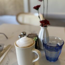 A Votre Santé - Cappuccino