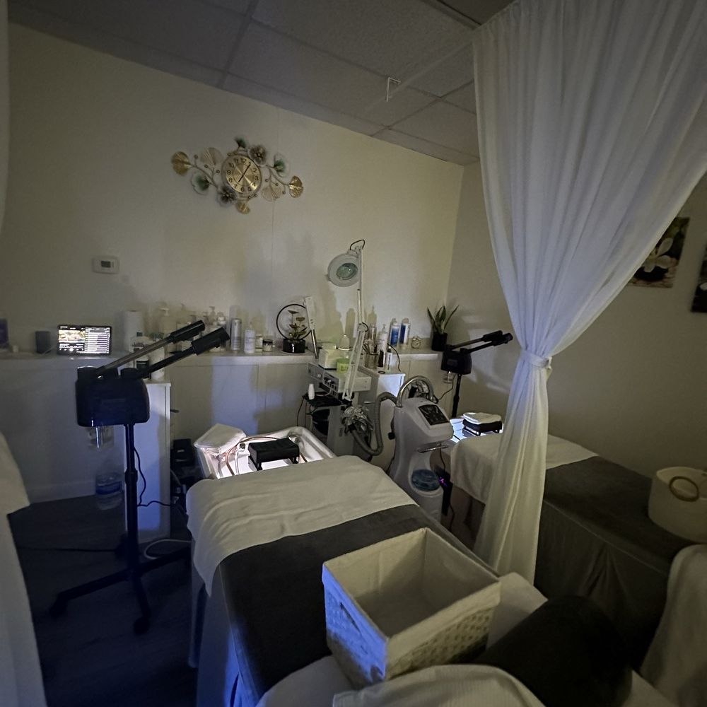 V Beauty - Room - Skin Care Near Me - Garden Grove, California V Beauty - Room - Skin Care Near Me - Garden Grove, California
