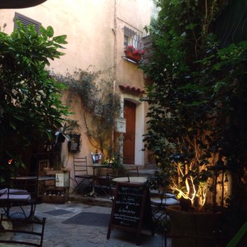 Restaurant Lou Portaou - French Near Me - Bormes-les-Mimosas, 83 Restaurant Lou Portaou - French Near Me - Bormes-les-Mimosas, 83