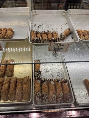 Cannoli King by null
