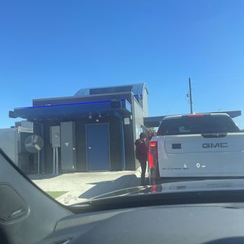 7 Brew Coffee - Waiting in the drive-thru to give my order - Coffee & Tea Near Me - Houston, Texas 7 Brew Coffee - Waiting in the drive-thru to give my order - Coffee & Tea Near Me - Houston, Texas