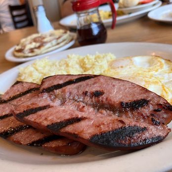 Dalton's Cafe - Polish Sausage and Eggs - Cafes Near Me - Cypress, California
