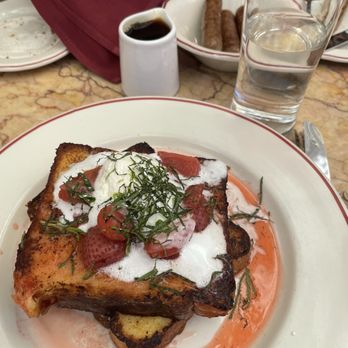 Le Diplomate - Brasseries Near Me - Washington, DC, District of Columbia