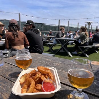 Wedo’s Tacos - Onion rings and beer - Food Trucks Near Me - Monterey, California Wedo’s Tacos - Onion rings and beer - Food Trucks Near Me - Monterey, California