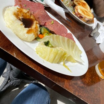 Kells Irish Restaurant & Bar - Corned Beef & Cabbage - Irish Near Me - Seattle, Washington