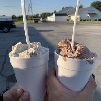 Sun-Days - Medium flurries - Ice Cream & Frozen Yogurt Near Me - Bettsville, Ohio