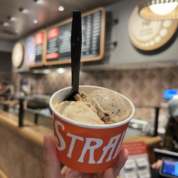 Salt & Straw - Apple Cider Donut and Coffee & Love Nuts split scoop - Ice Cream & Frozen Yogurt Near Me - Gilbert, Arizona