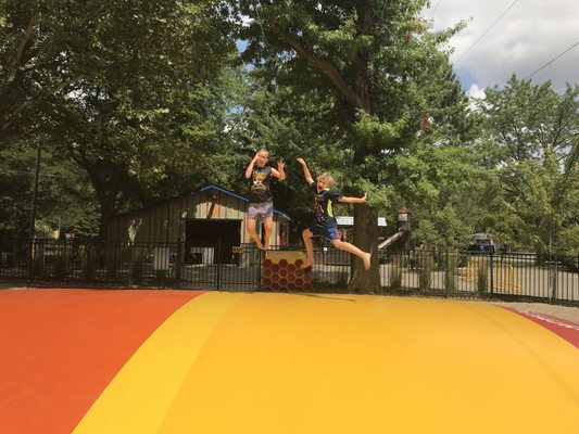 Niagara Falls KOA Holiday by null