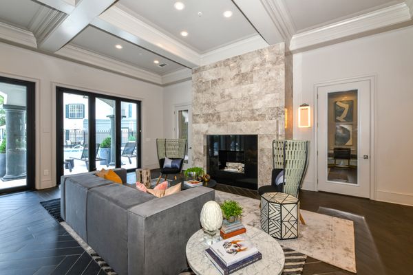 Avana Cheshire Bridge by null