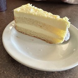 Uncle Sam's Restaurant - Lemon cake