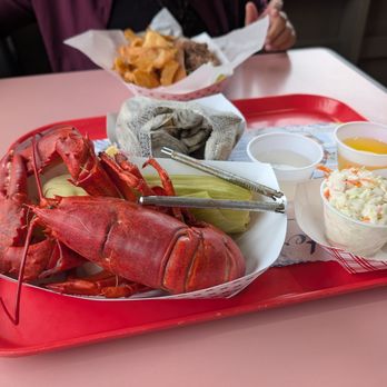 Pemaquid Seafood - An exquisite suite of summer excellence. - Seafood Near Me - Pemaquid, Maine Pemaquid Seafood - An exquisite suite of summer excellence. - Seafood Near Me - Pemaquid, Maine