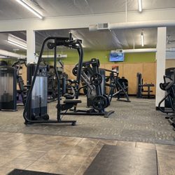 Main gym area (1/2 of it anyway)