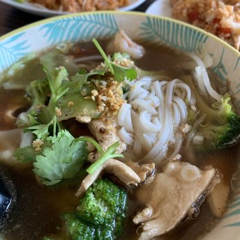 Mango Thai Restaurant - Mango Thai Noodle Soup - Thai Near Me - Victoria, British Columbia